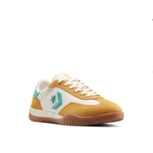 Converse Run Star Trainer Ox Gold/White Sneakers - NWT - Women’s 4.5 / Men’s 3